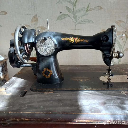 Швейная машина