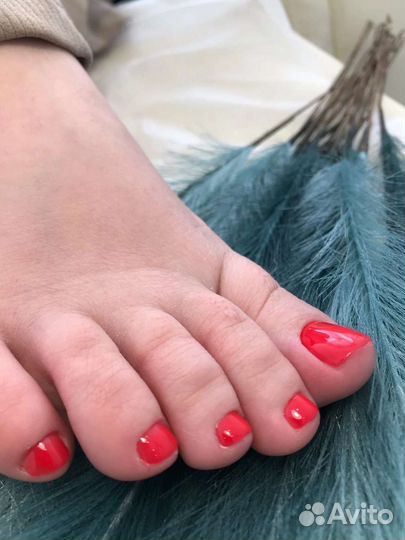 Маникюр педикюр