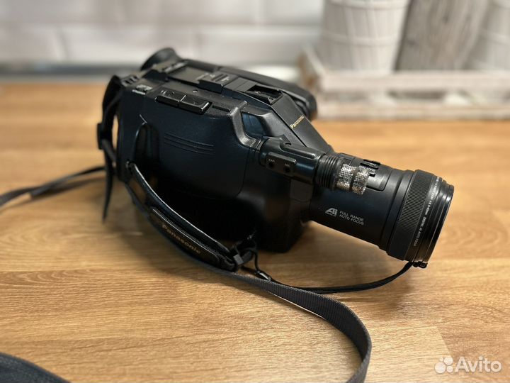 Кассетная VHS видеокамера Panasonic G120