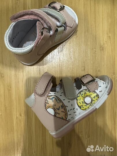 Сандалии для девочки