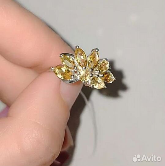 Серебряное кольцо с нат. цитринами, 17,5 размер
