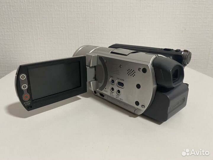 Видеокамера Sony DCR-SR100