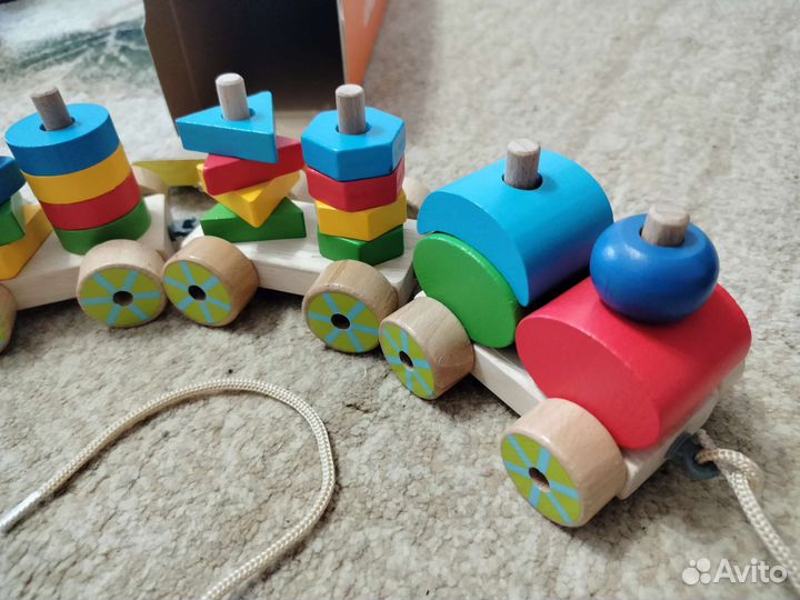 Паровозик деревянный
