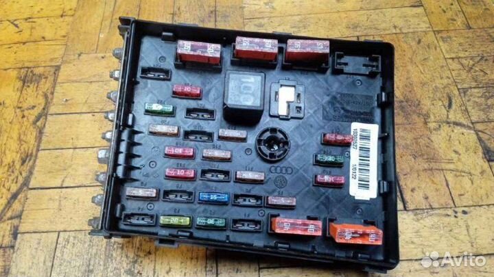 Блок предохранителей Volkswagen Passat B6