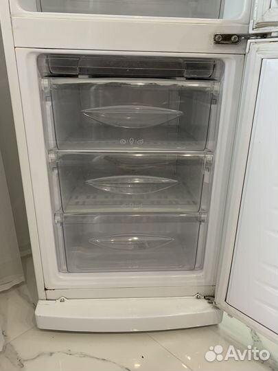 Холодильник LG