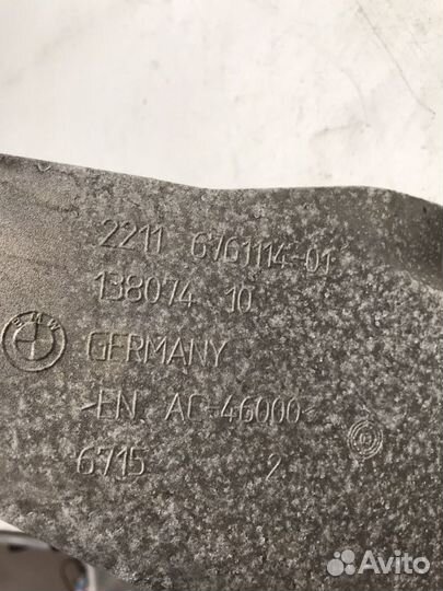 Кронштейн двигателя правый N62 BMW E60 E61