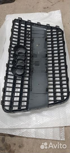 Решетка радиатора audi q7 4l