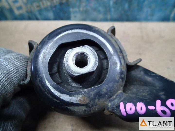 Подушка двигателя правый toyota noah