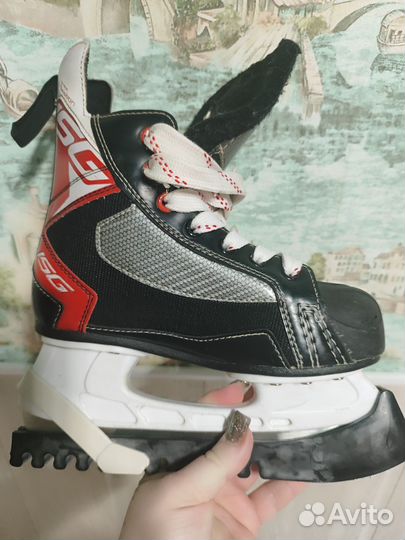 Коньки хоккейные