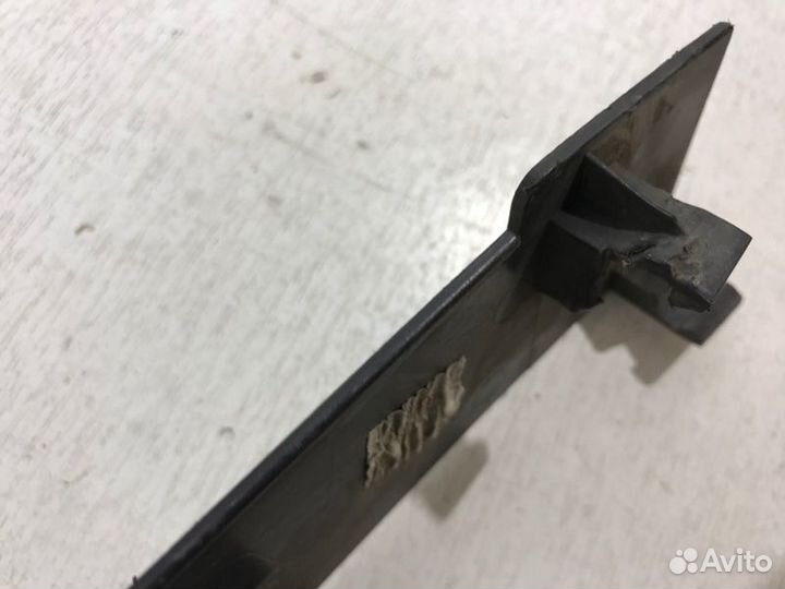 Накладка усилителя передняя Audi Q3 8U 2012-2016