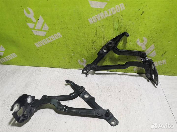 Петля крышки багажника Фольксваген Пассат Б5