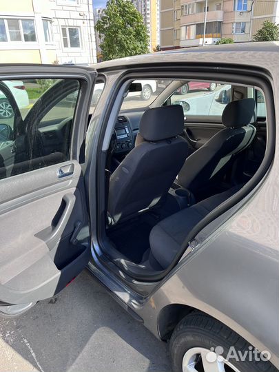 Volkswagen Golf 1.6 AT, 2004, 302 000 км