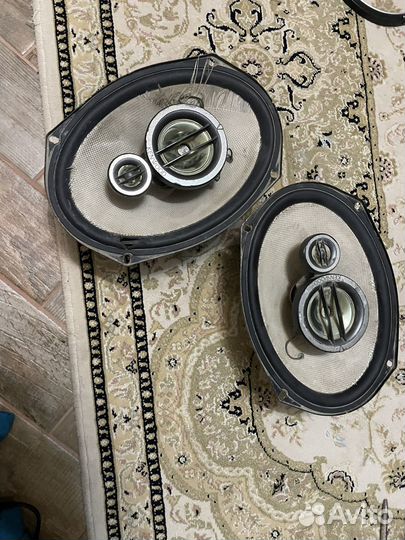 Колонки на машину