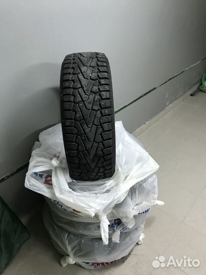Pirelli Ice Zero 205/55 R16 и 205/55 R16