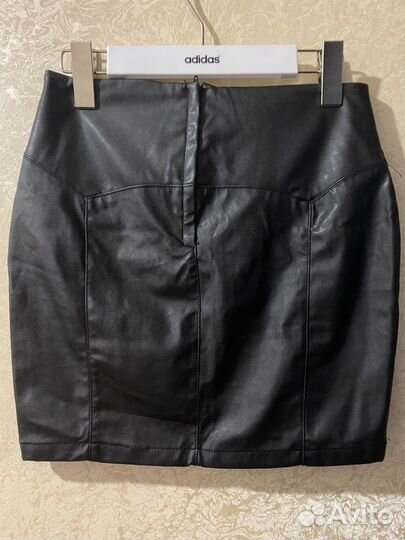 Кожаная юбка pull&bear S