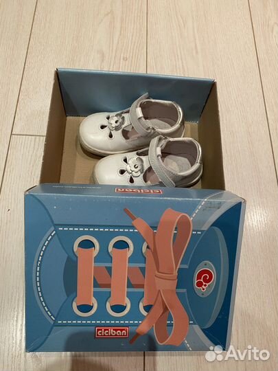 Туфли для девочки 22 размер