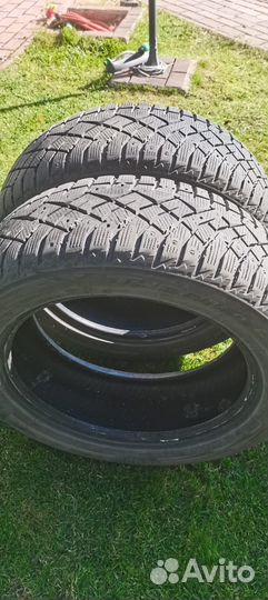 Nitto Therma Spike 225/55 R18