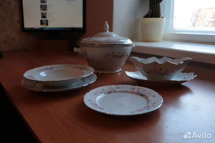 Классика и нежность чешской посуды