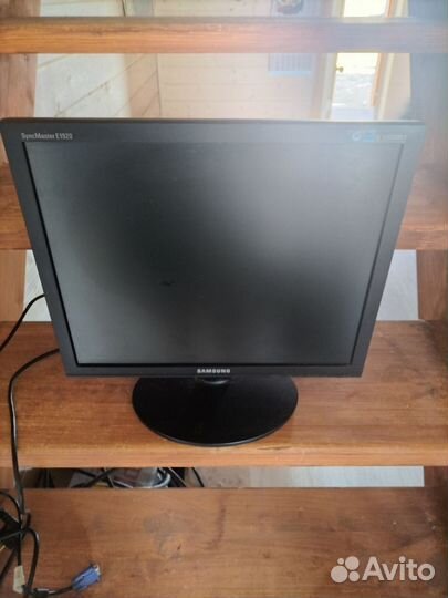 Монитор Samsung