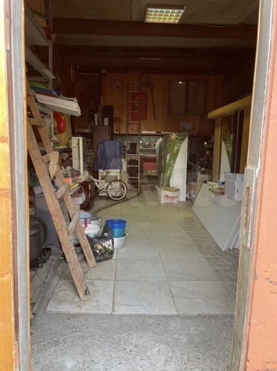 Гараж, > 30 м²