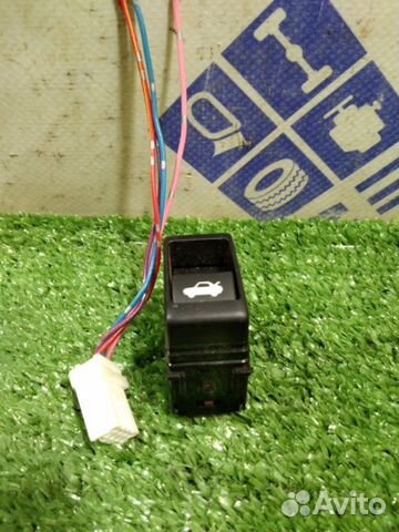 Кнопка багажника Infiniti G35 седан 3.5 VQ35DE