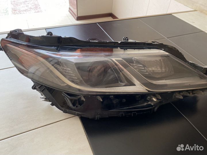 Фара на камри