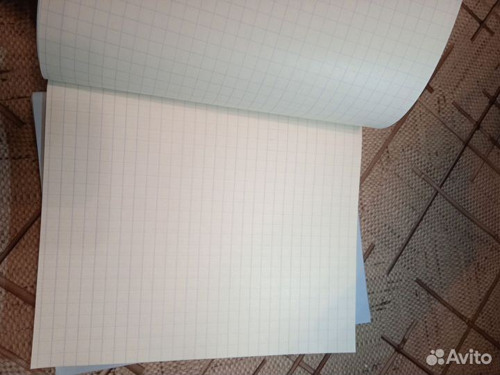 Тетради крупная клетка 12 листов