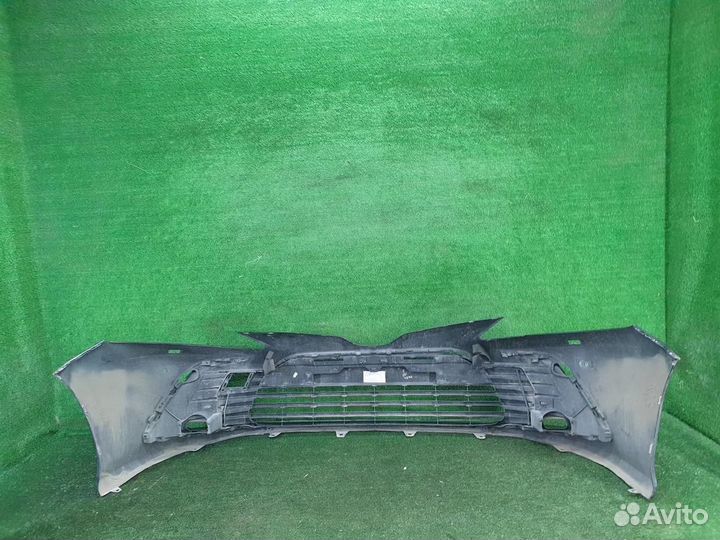 Бампер передний Toyota Camry