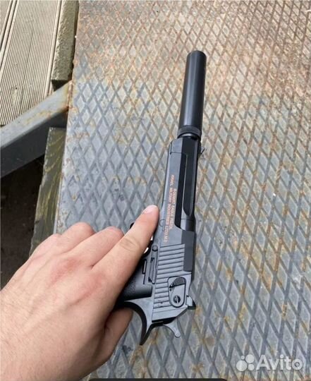 Пистолет Desert eagle игрушечный
