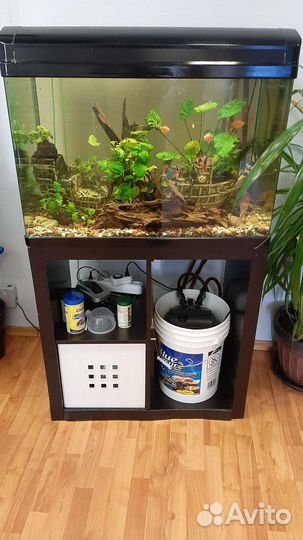Аквариум с тумбой