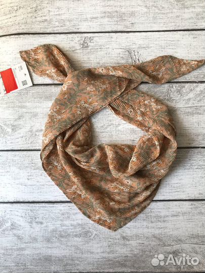 Новые женские платки и палантины C&A