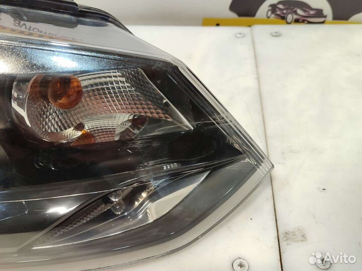 Фара правая Volkswagen Polo 2010-2015