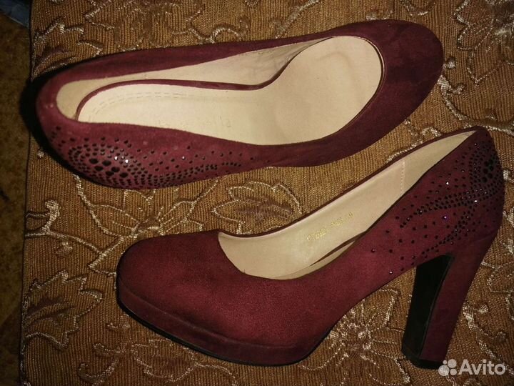 Туфли женские 39 размер на каблуке