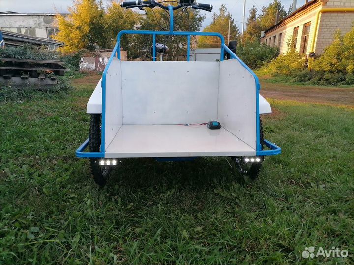 Трехколесный грузовой электро-велосипед