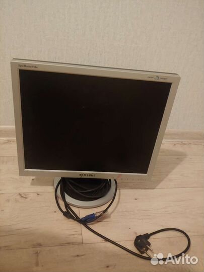 Монитор Samsung 913N S