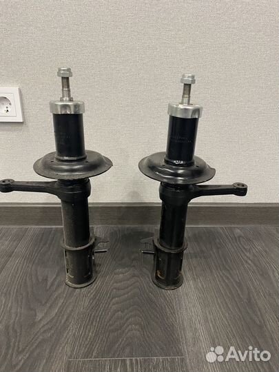 Передние стойки ваз 2114