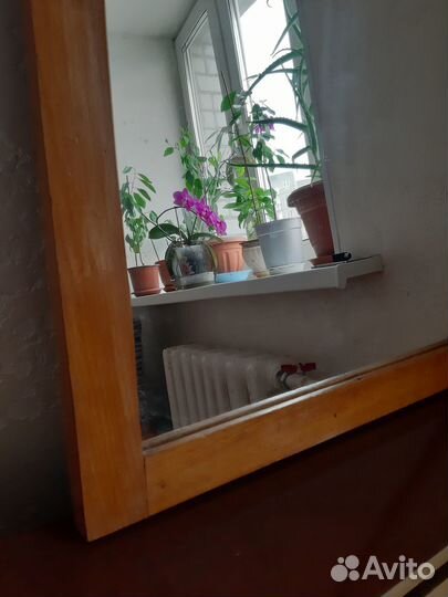 Зеркало СССР в деревянной раме. Винтаж