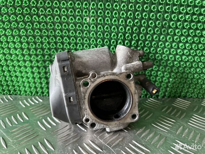 Заслонка дроссельная Volkswagen Golf 4 1.6 8V AVU