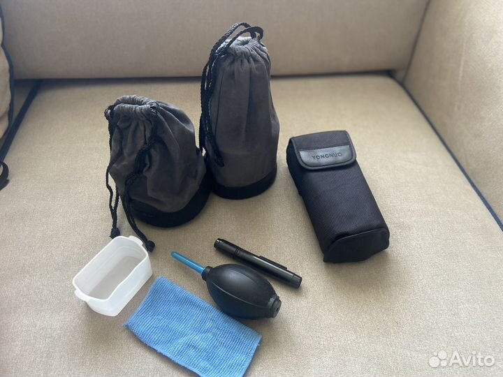 Зеркальный фотоаппарат в комплекте