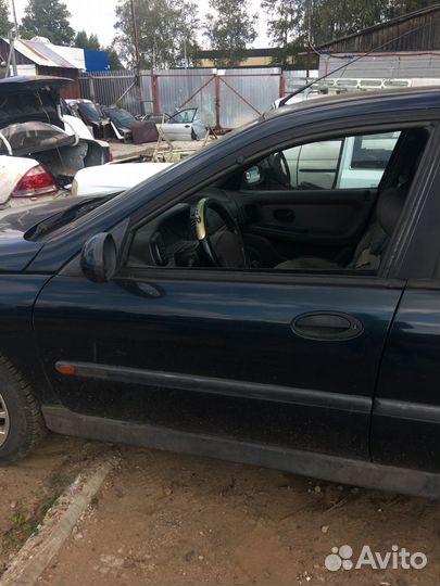 Дверь передняя левая правая Рено Лагуна 1