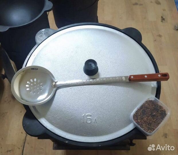 Казан чyгyнный 16 л с плocким дном