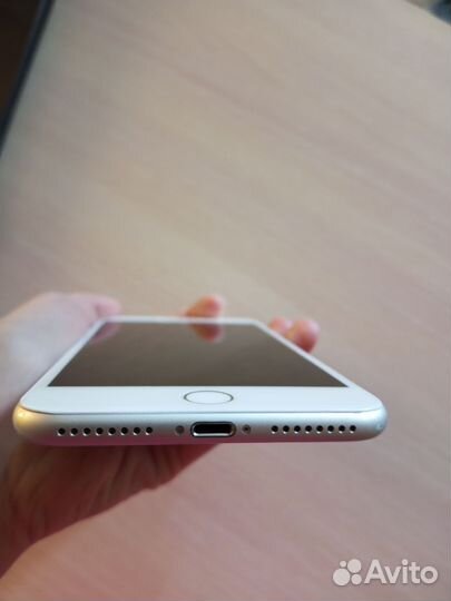 iPhone 8 Plus, 64 ГБ