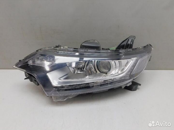 Фара левая Mitsubishi Outlander