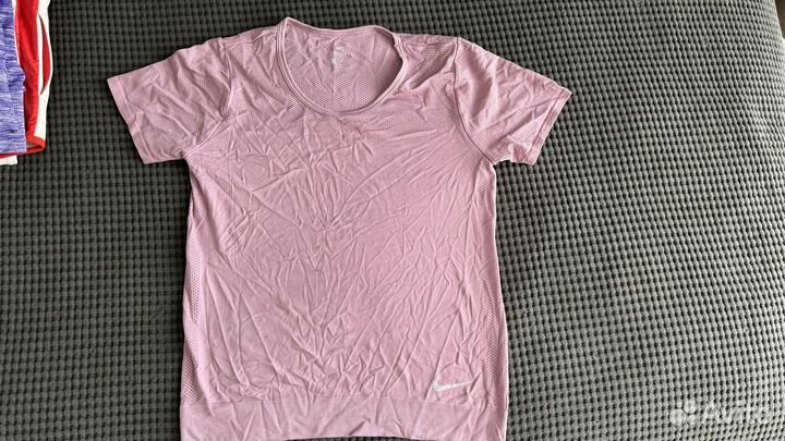 Спортивная футболка Nike