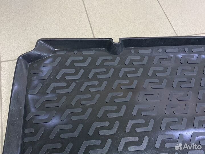 Коврик в багажникVW jetta C 2010 года