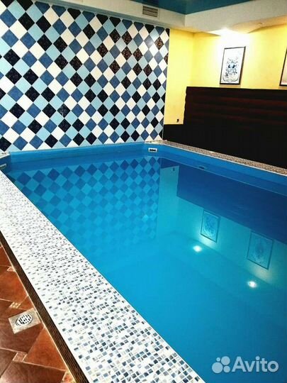 Сауна с большим тёплым бассейном