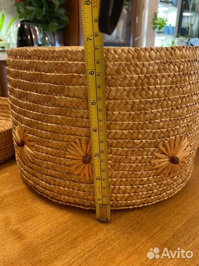 Корзина и коробка