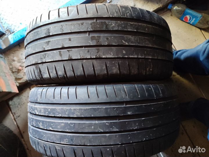 Michelin Pilot Sport 4 235/45 R17