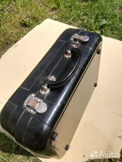 Винтажный проигрыватель 