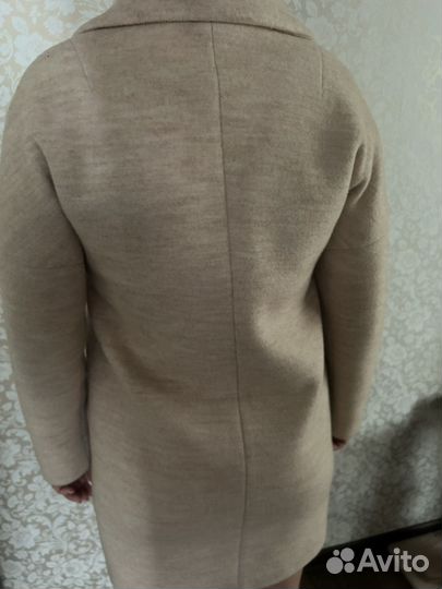 Пальто женское 42 44 бежевое